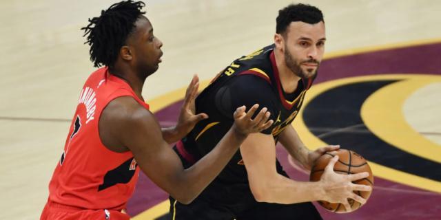 世界杯手机观看-利拉德苦思格林而不得 开拓者为他找来追梦替身